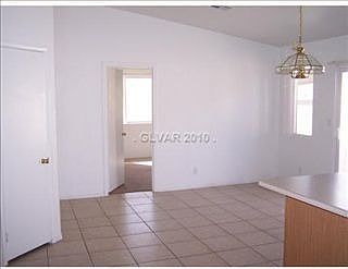 3rd image of 3931 Twylah St
