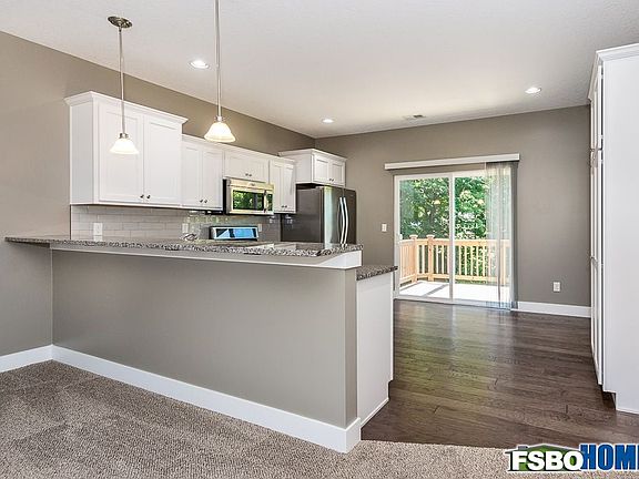 2nd image of 736 Cox Ct