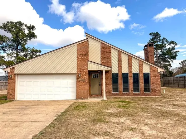 40 Candlelight Ln, Lumberton, TX 77657