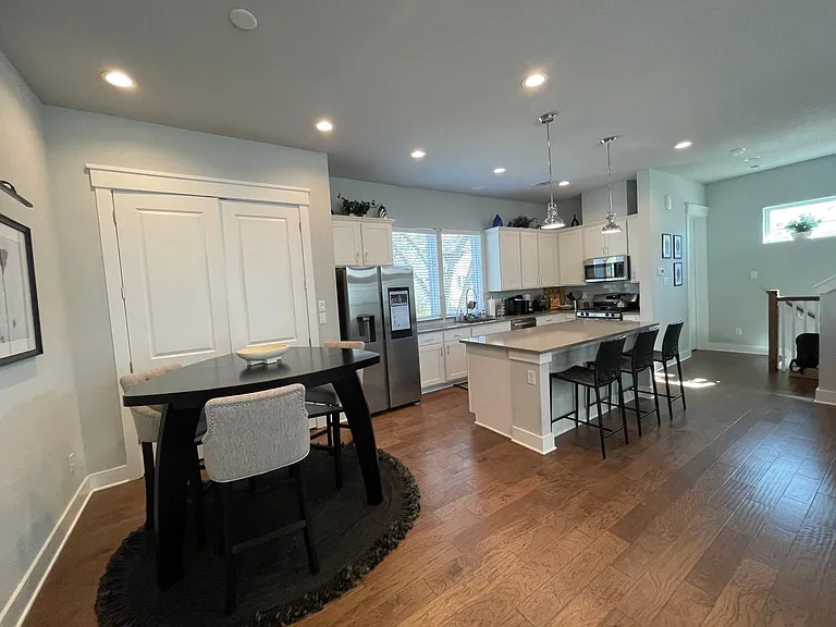 902 Martin St #A — Photo 9