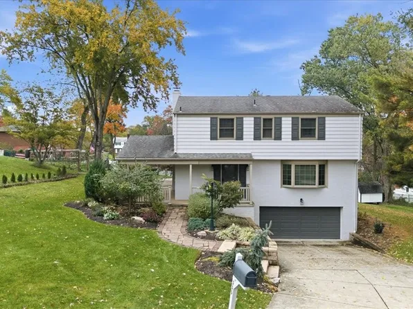 335 Catalina Dr, Pittsburgh, PA 15241