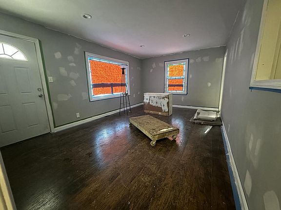 4th image of 4435 North 40th STREET