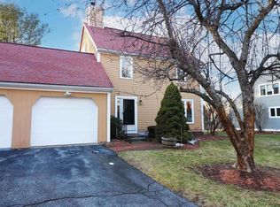 4 Quaker Rd, Nashua, NH 03063