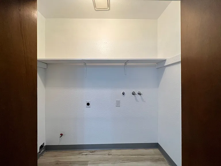 FR T 1349 S. Liberty — Photo 11