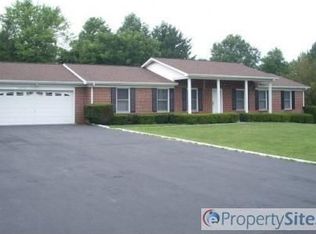 606 Fairway St, Bluefield, VA 24605