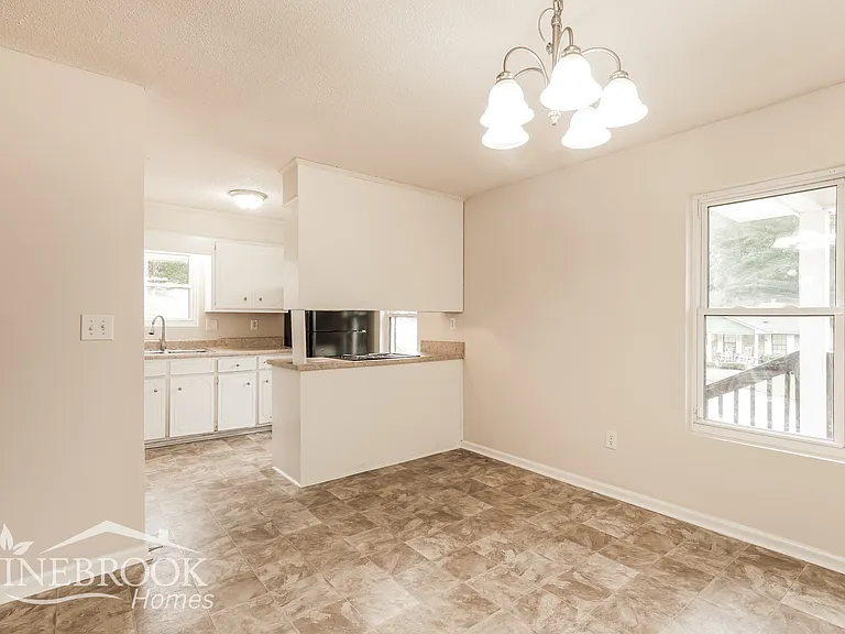 2315 Rutherford Ave — Photo 6
