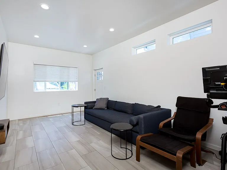 3820 Belmont Ave — Photo 15