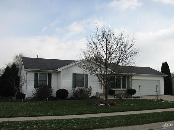 2nd image of 940 Colonial Manor Dr