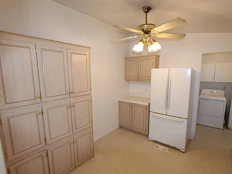 1743 W Mikey Dr — Photo 17
