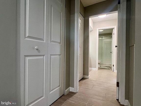 3rd image of 108 N Baylor Dr