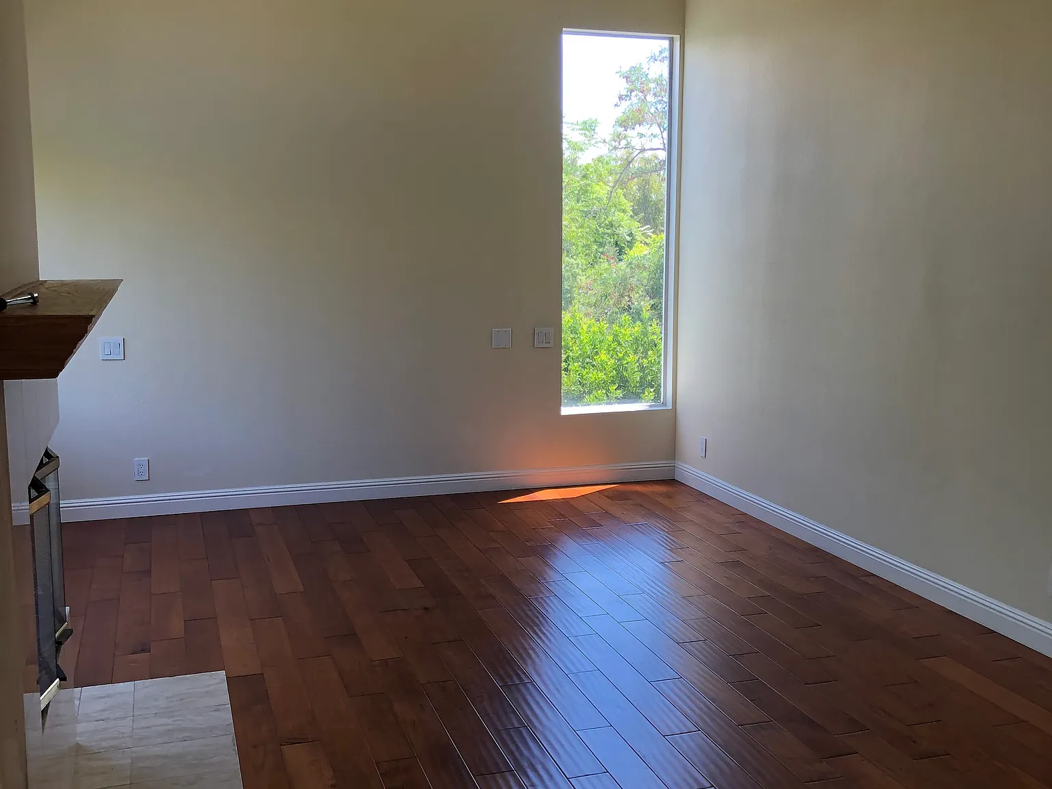 3 bed, 2.5 bath, 1920 sqft, $4,595 — Photo 2