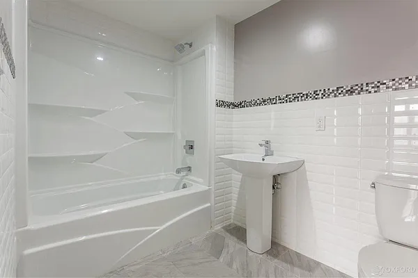 Rented by Lang Realty LLC | media 5