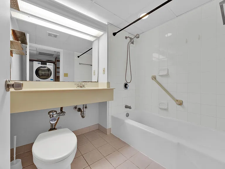 151 E Washington St #507 — Photo 12
