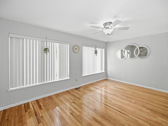 4th image of 84 Perkins Ct #84