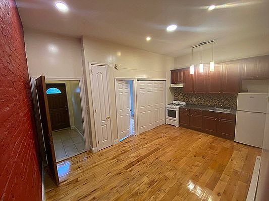 1st image of 267 Hull St #1A