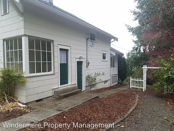 4th image of 19700 Caldart Ave NE
