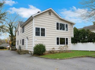 119 Forest St, New Canaan, CT 06840