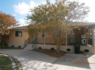 24 E Carmack Dr, Chalmette, LA 70043