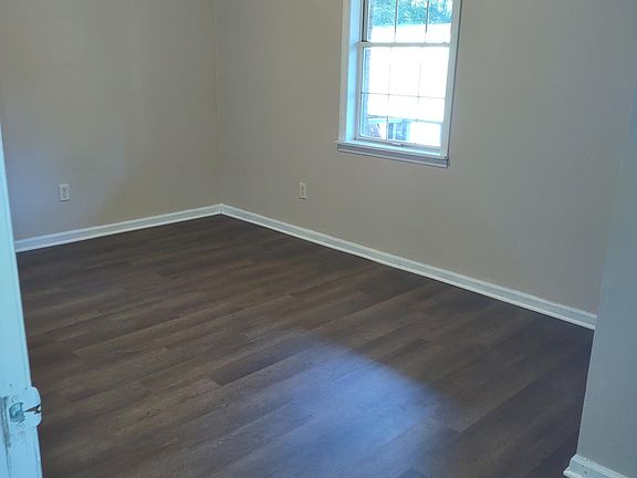 4th image of 211 N Patton St #213