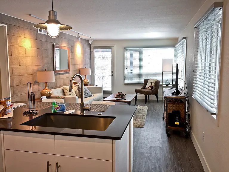 CH-Maxwell Lofts — Photo 51