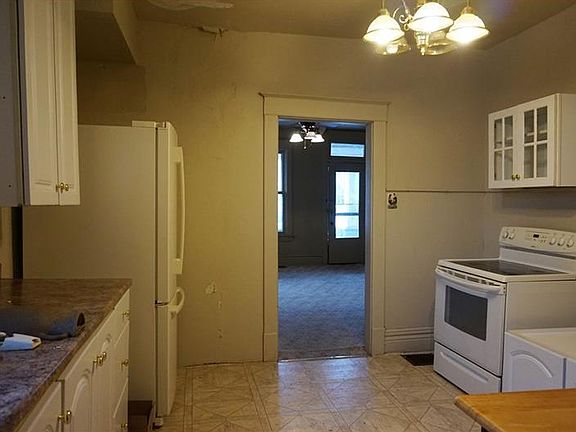 5th image of 300 W Brady St