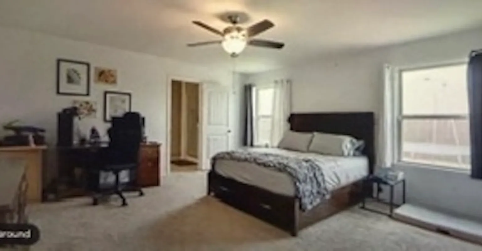 4 bed, 1940 sqft, $2,950 — Photo 1
