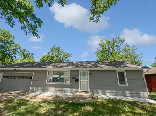 11710 E 32nd St, Independence, MO 64052
