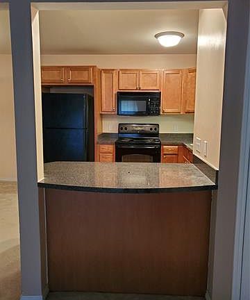 3rd image of 2440 Parmenter Blvd APT 101