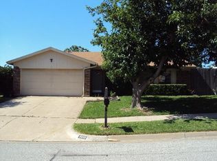 6413 Highview Ter, Watauga, TX 76148