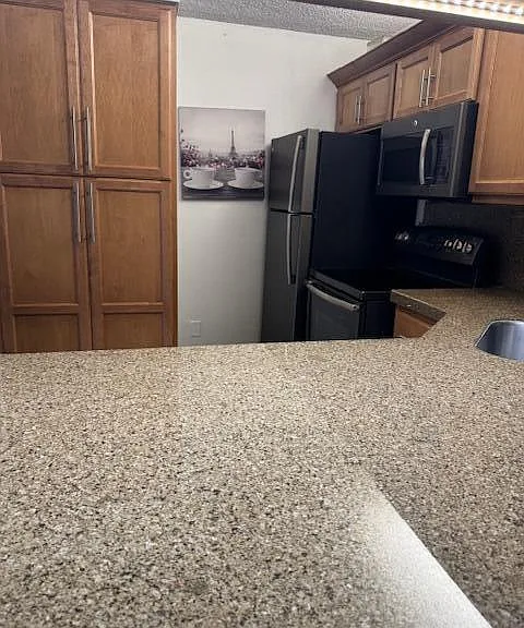 712 Sunny Pine Way — Photo 10