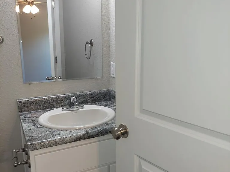 2124 Ingalls Ln #A — Photo 18