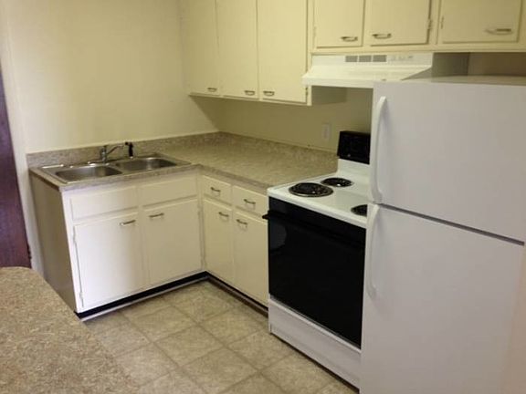 3rd image of 608 W Lafayette St APT 6