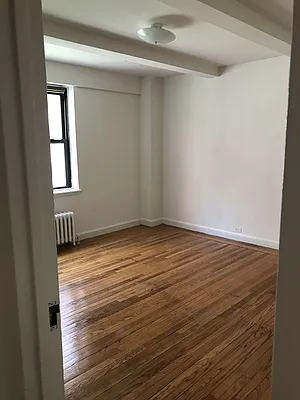 Rented by ITW Real Estate | media 37