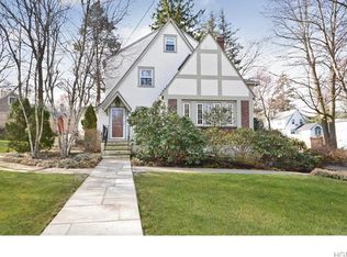 6 Robbin Hill Rd, Scarsdale, NY 10583