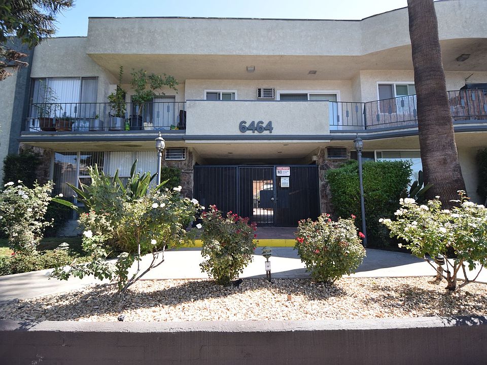1st image of 6464 Woodman Ave #212