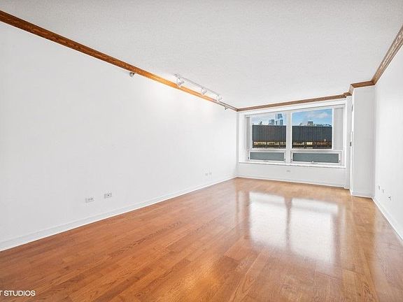 2nd image of 512 N McClurg Ct APT 3211