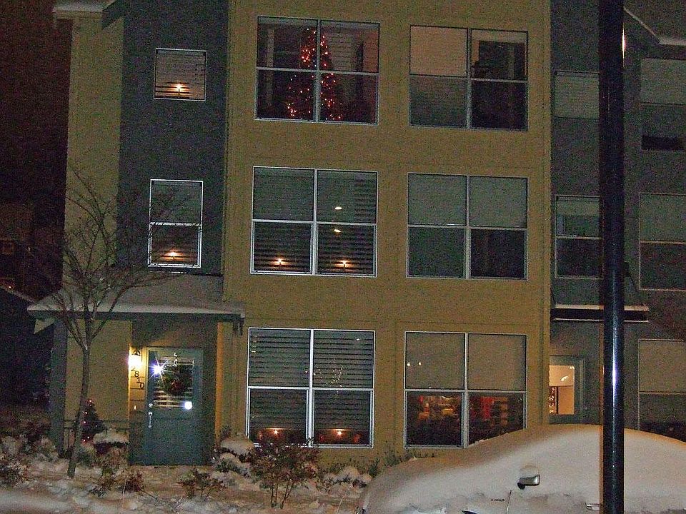 2nd image of 2810 S Columbian Way