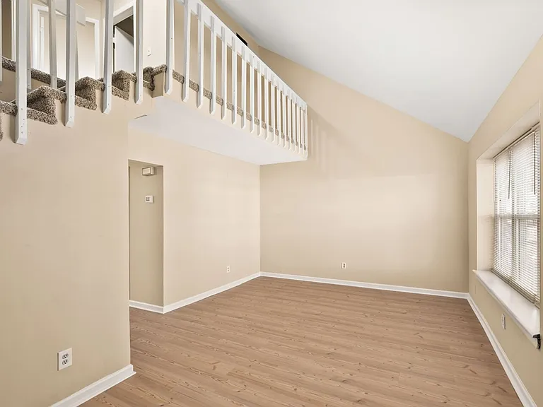 163 Spruance Rd — Photo 2