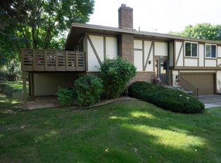 6939 Macbeth Cir, Woodbury, MN 55125