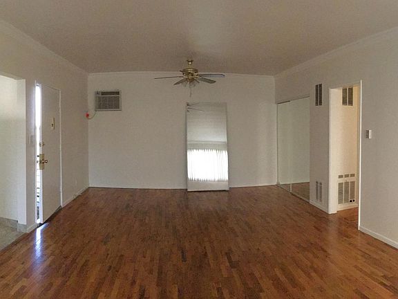 3rd image of 7607 Fountain Ave APT 16