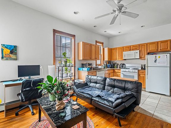 3rd image of 202 Park St APT 1