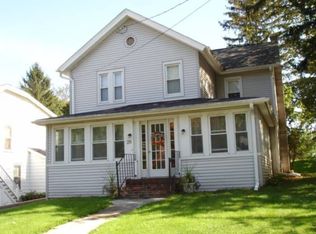 26 Summit Ext, Hudson, NY 12565