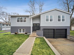 349 Park Ave, Cary, IL 60013