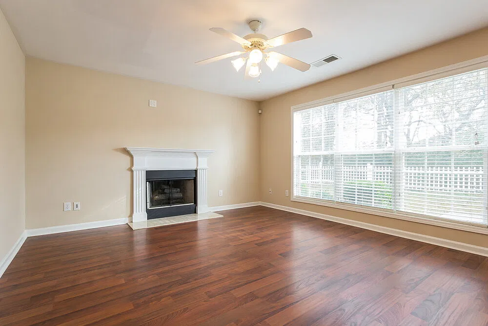 3 bed, 2.5 bath, 1726 sqft, $3,040 — Photo 3