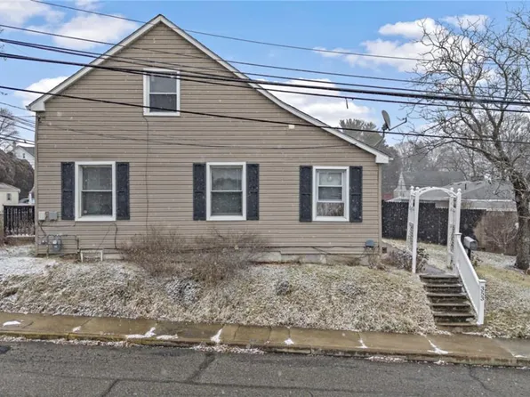 353 5th St, Whitehall, PA 18052