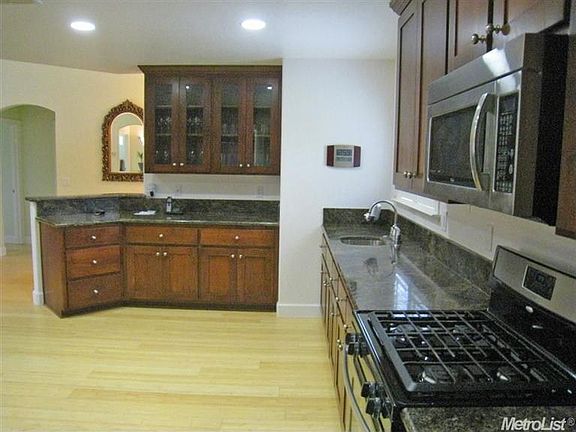 4th image of 3933 San Juan Ave