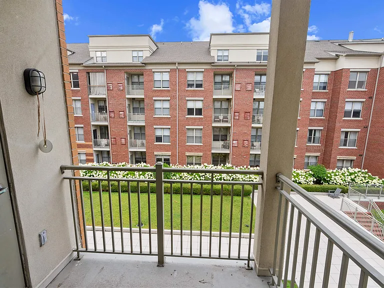 24 Avenue At Port Imperial #335 — Photo 8