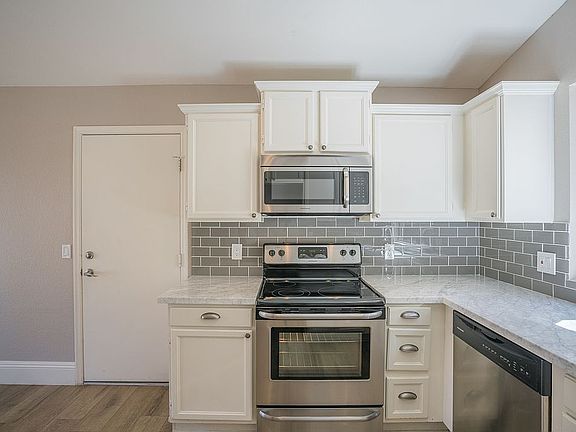 5th image of 3750 W Marconi Ave