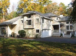 29 Butternut Ln, Stamford, CT 06903