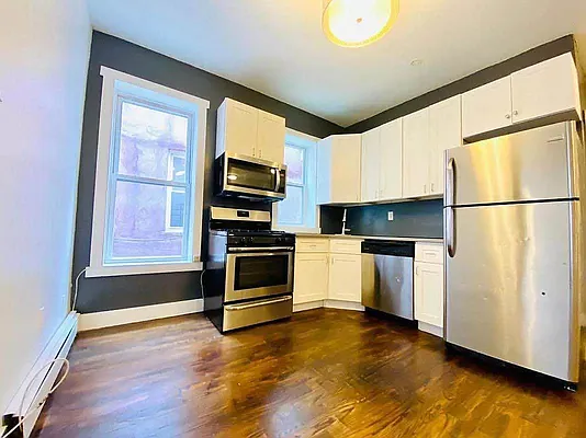 Rented by Pear NYC LLC | media 1